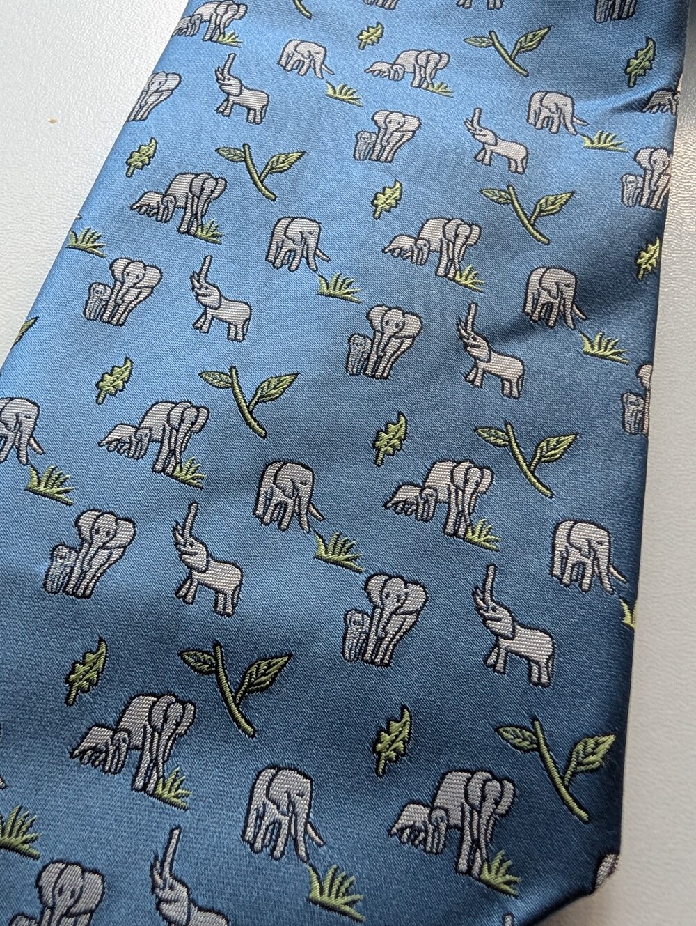 Vtg Elephant Silk Tie By Jim Thompson